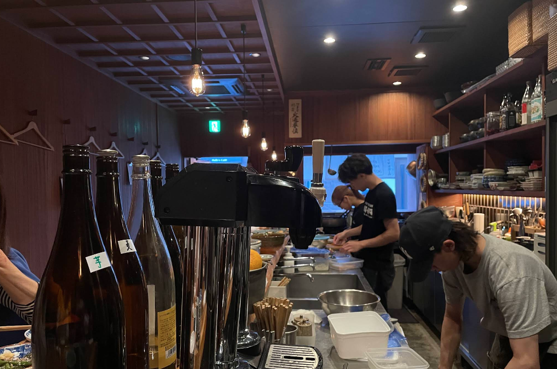 酒処 四方 内観